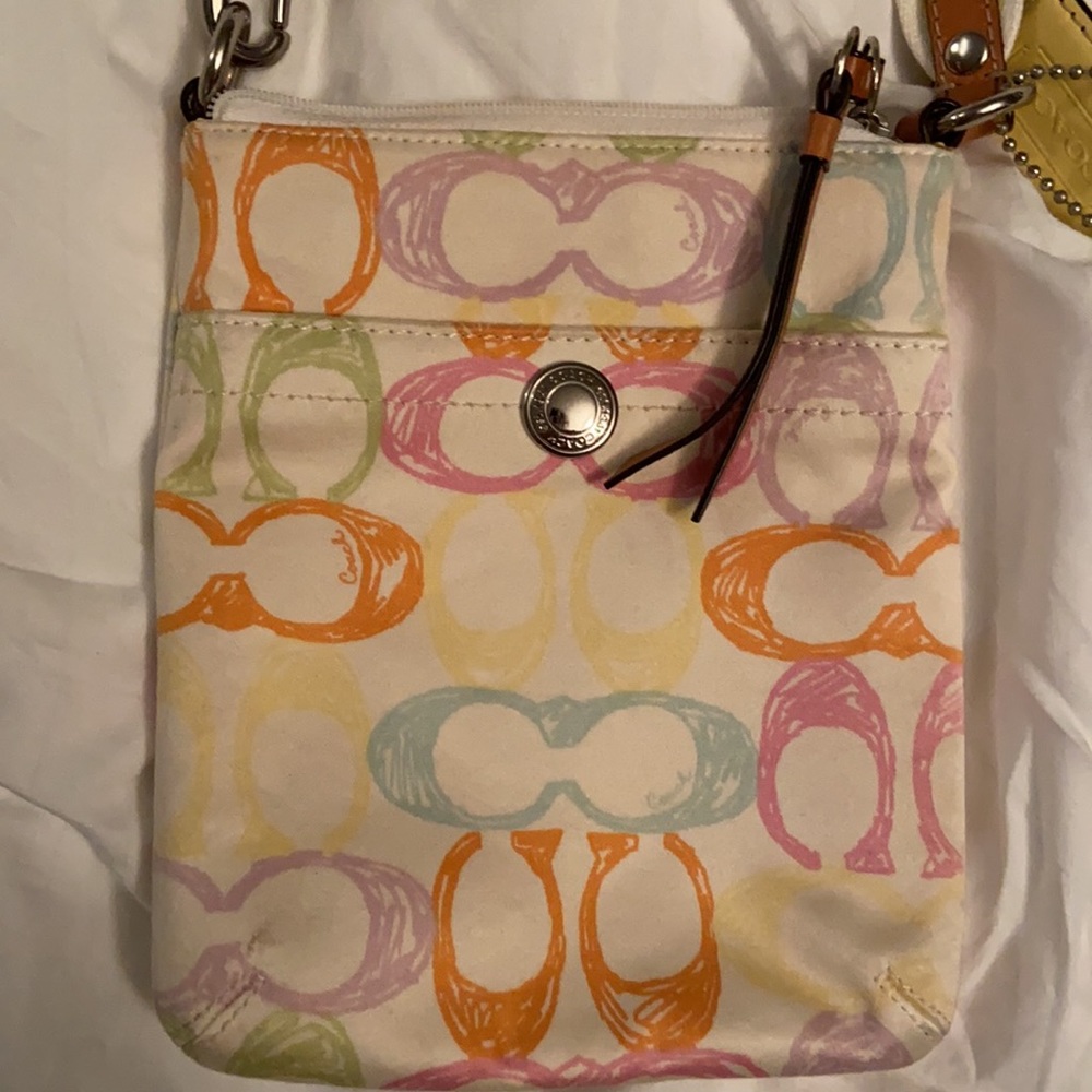 Coach purse - Picture 2 of 5